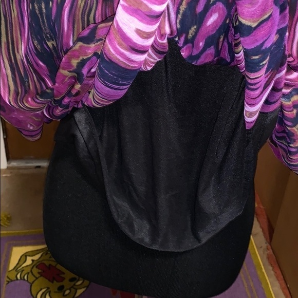 Purple graphic print dolman sleeve top size large - Picture 3 of 6